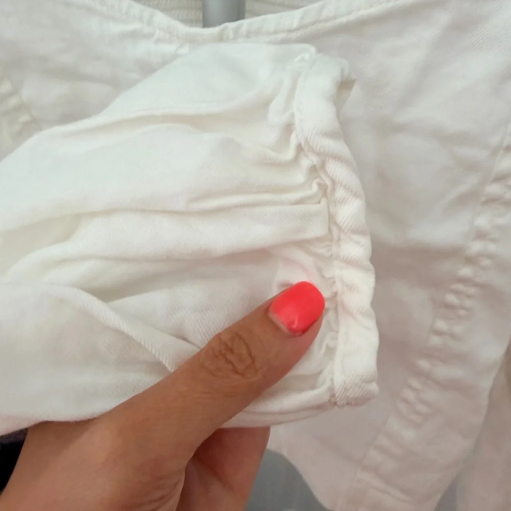 Aritizia Babaton | ADWYN BLOUSE | Cropped puff-sleeve blouse - Picture 3 of 7